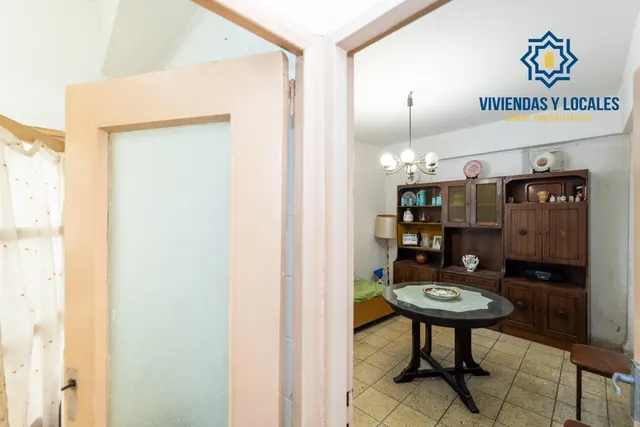 Piso para reformar junto a Plaza Einstein – 3 dormitorios y vistas despejadas — 21