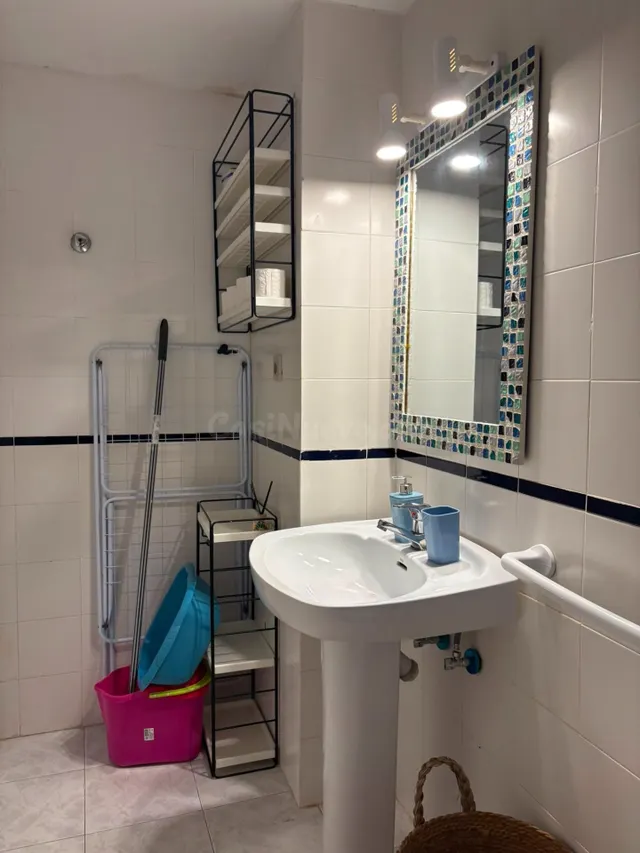 se vende un piso de 1 dormitorio en comunidad con parque y los cesped en Mar Azul de Torrevieja — 12
