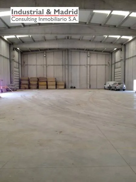 VENTA DE NAVE INDEPENDIENTE EN LOECHES — 7