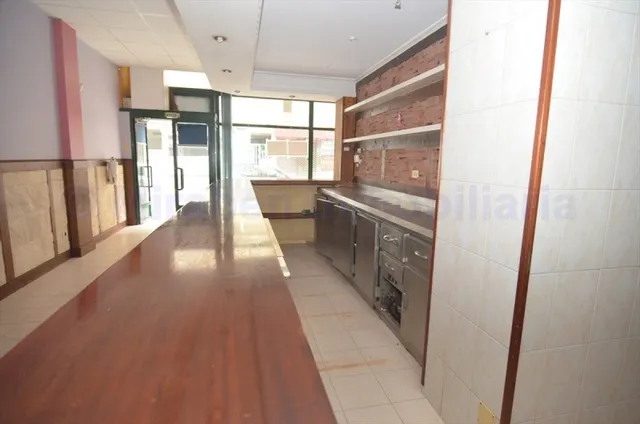 Local comercial en venta — 24