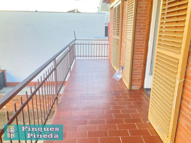 Edificio con local y 2 viviendas en Tordera — 30