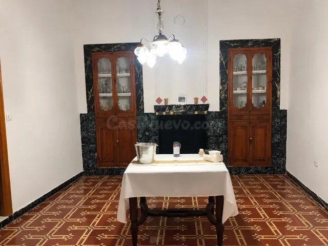 Casa típica valenciana de 232 m2 con patio, terraza y dos pl - foto 4