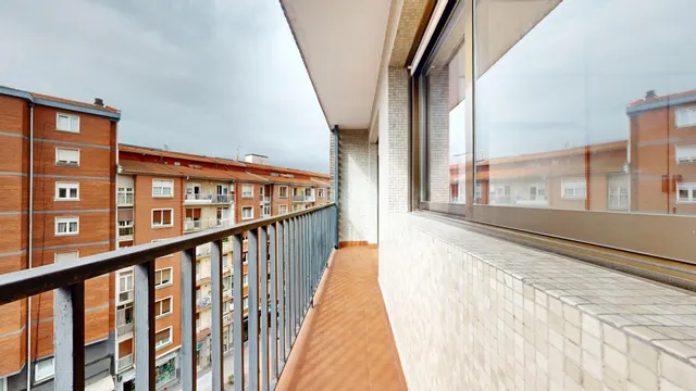 Luz y vistas en Santutxu - foto 4