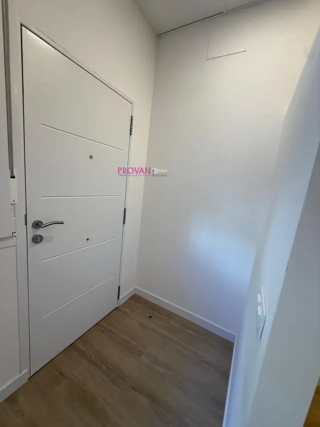 APARTAMENTO- ESTUDIO CON UN DORMITORIO A ESTRENAR! — 10