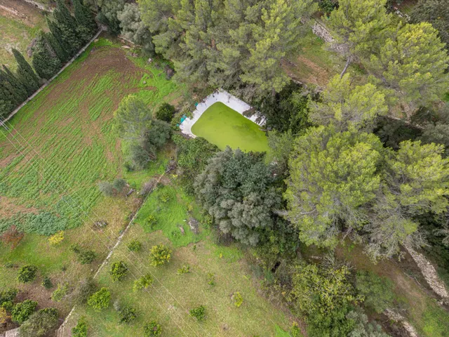 Finca rústica con terreno y casa reformada — 43
