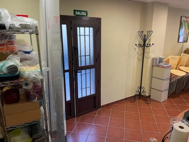 LOCAL COMERCIAL EN VENTA — 9