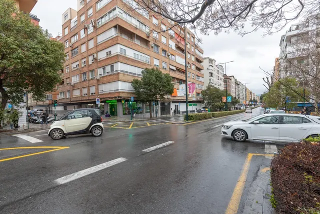 PISO DE 4 DORMITORIOS EN CAMINO DE RONDA — 40