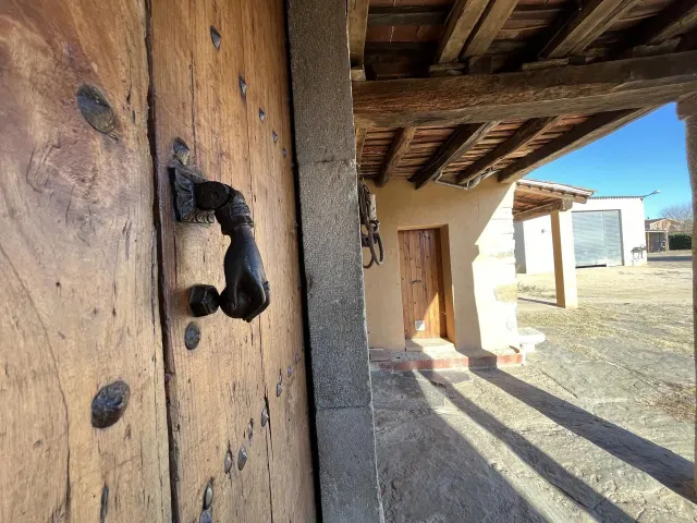 MASIA DEL S.XIX CON GRAN PARCELA — 7