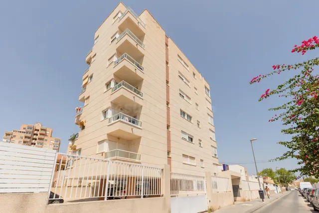 Impecable piso de dos dormitorios con piscina y garaje inclu - foto 5