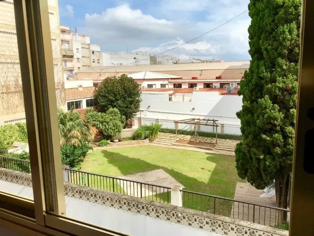 VIVIENDA EN ALQUILER SITUADA EN EL CENTRO DE LA CIUDAD — 11