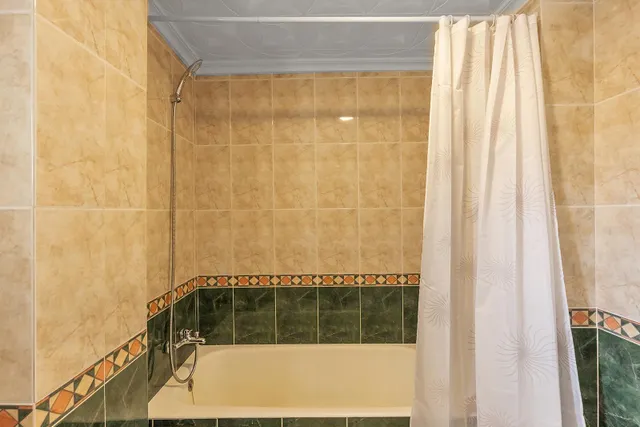 PISO DE ESQUINA CON VISTAS DESPEJADAS A LA LAGUNA ROSA DE TORREVIEJA - UNA OPORTUNIDAD ÚNICA — 28