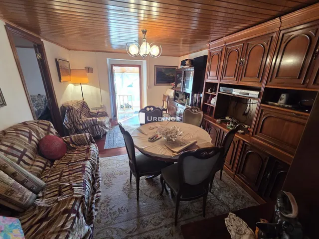 CASA reformada, con finca llana 3.300 m2 a 10 km. XINZO DE LIMIA. — 6