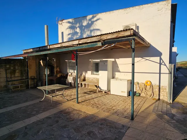 Chalet con dos Viviendas Independientes — 9