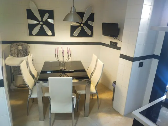 OCASIÓN , SE VENDE ESPECTACULAR ADOSADO EN PUERTO REAL — 34