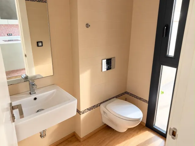 Moderno chalet adosado de 315m2 con gran garaje y piscina comunitaria — 12