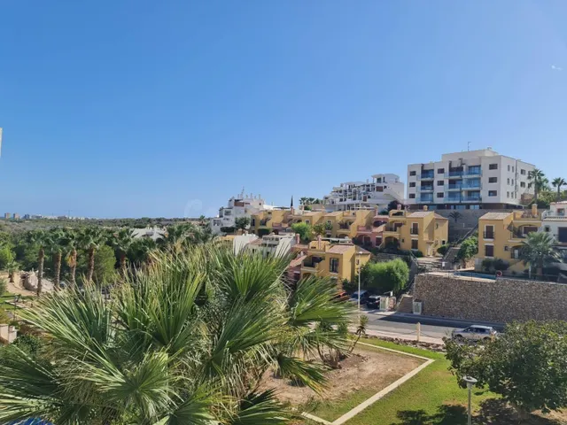 Villa con piscina privada, Alicante, Orihuela Costa. 3 habitaciones, 124 m2, 5 kilómetros del mar. — 11
