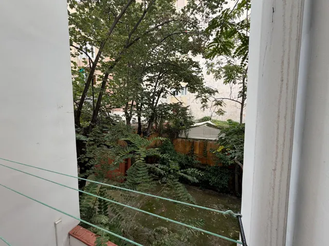 Piso reformado de 3 habitaciones con patio en Gràcia — 3