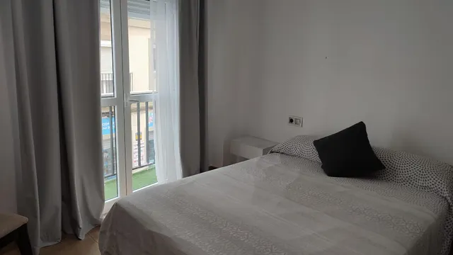 VIVIENDA DE DOS DORMITORIOS CERCA DE LA PLAYA DE LA CALETA! — 10