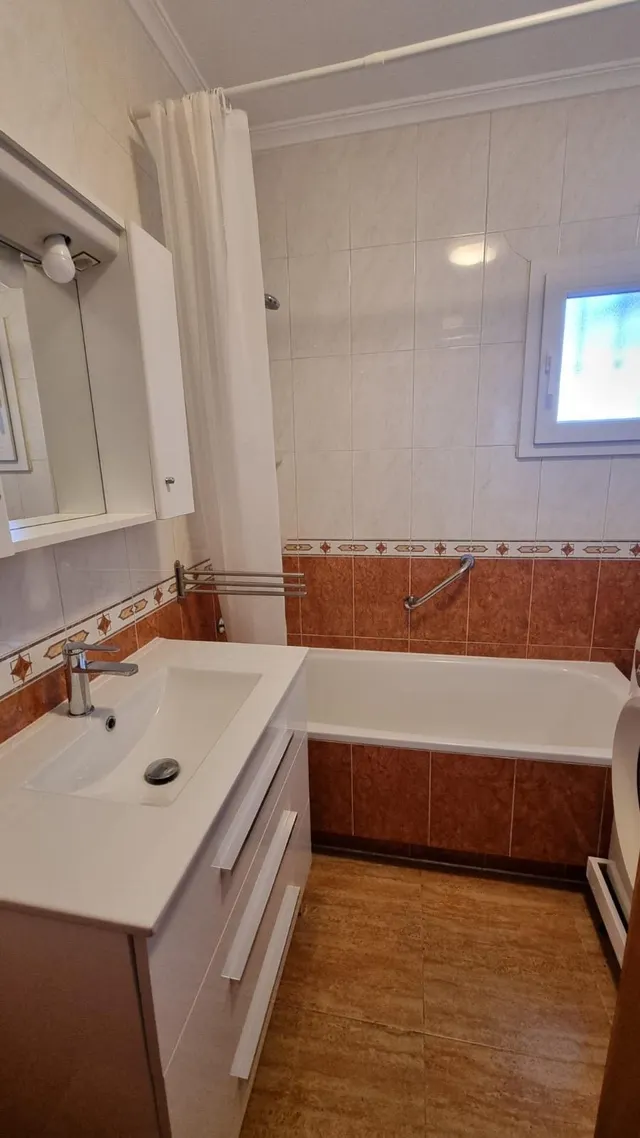 Chalet pareado de 3 dormitorios con solárium y piscina comunitaria - zona guardamar, la mata - — 10