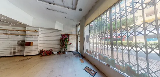 Local 400 m2 en dos plantas.Zona Conde de Aranda-Portillo — 4