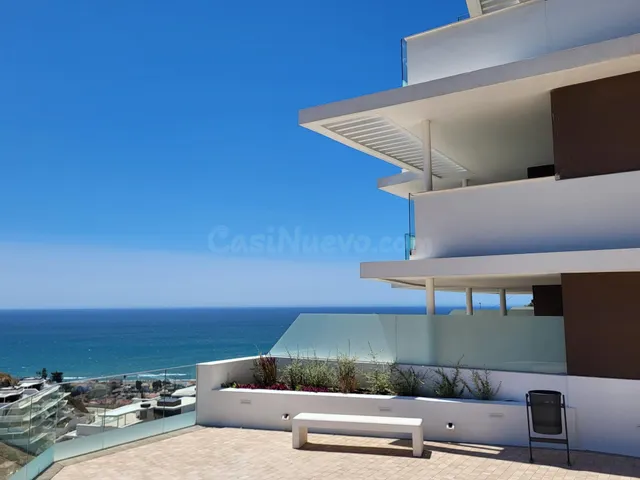 Ático con vistas al mar y terraza amplia en zona tranquila d - foto 3