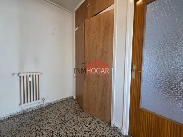 Amplia y luminosa vivienda en venta en la zona de san roque, Ávila — 31