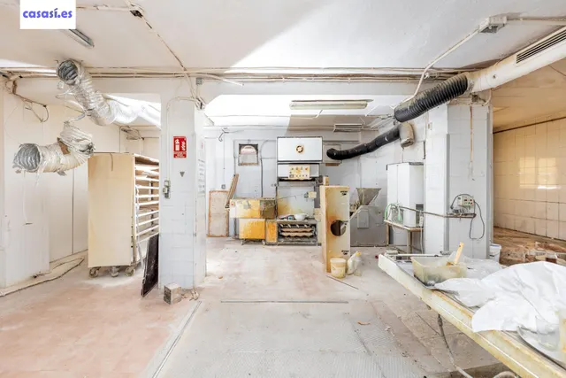 Local + vivienda en Avda. Cadiz — 45