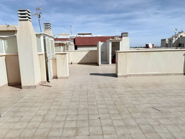 Excelente atico de 4 dormitorios en Lomas de Cabo Roig — 46
