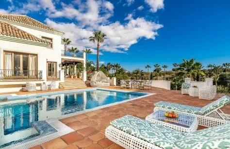 GRAN URBANIZACIÓN EN EL PARAÍSO ALTO CON VISTAS AL MAR — 25