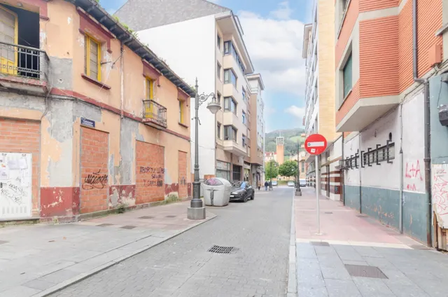 Gran Local en el Centro de Mieres — 17