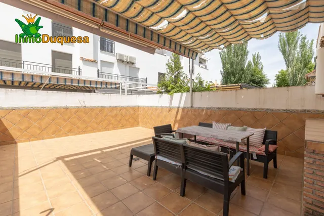 Casa adosada en Maracena junto al METRO. Con patio de 36 m2. - foto 5