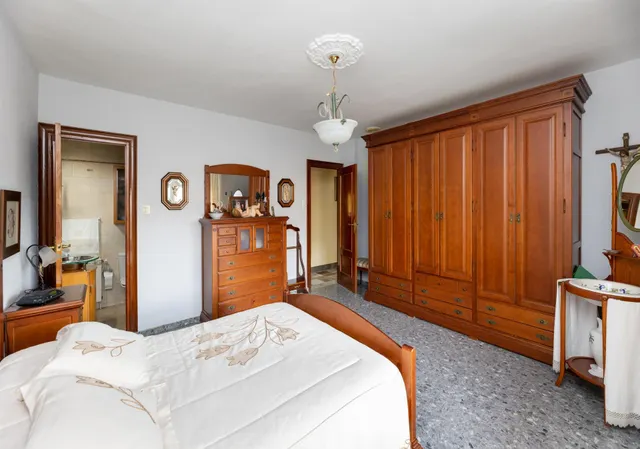 Espectacular chalet independiente con piscina en Alfacar — 24