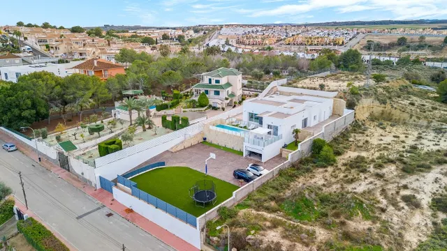 Chalet 4 habitaciones 216m² en venta - Pueblo 3 — 3