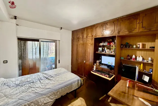 Piso exterior de 88m2 con 4 dormitorios para REFORMA INTEGRAL, con soleado salon comedor con acceso directo a una luminosa terraza exterior y cocina con tendedero,. — 18