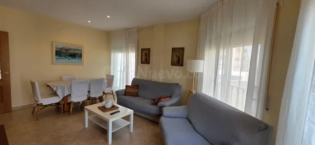 Magnífico piso con licencia turística a 200 m de las calas d
