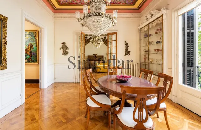 Elegante vivienda modernista de más de 200 m2 en el Eixample — 2