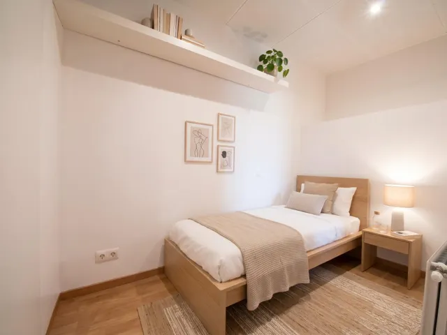 ÁTICO EXTERIOR CON TERRAZA, LUZ NATURAL Y PRIVACIDAD EN L’HOSPITALET — 36