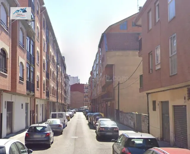 Venta de Plaza de Garaje en León - foto 2