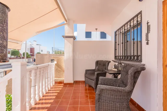 Apartamento de 2 dormitorios en Punta Prima - foto 5