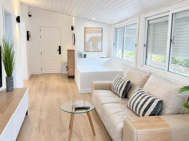 Alquiler de temporada | Vivienda reformada de dos alturas co - foto 3