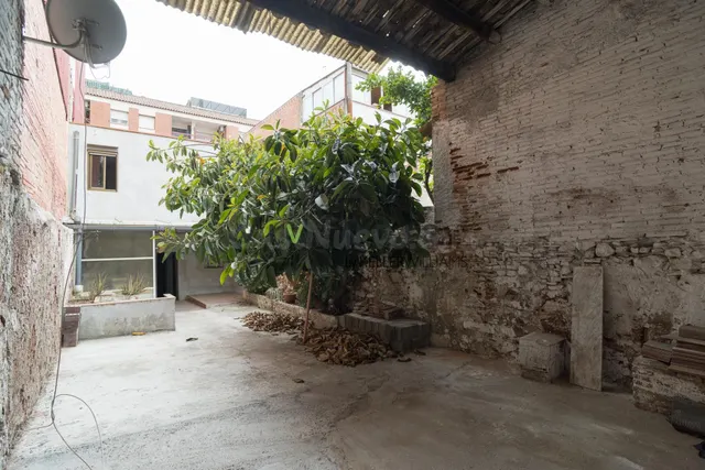 CASA DE PUEBLO DE 1900 EN EL CENTRO DE SANT ANDREU DE LA BAR