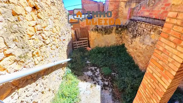 OPORTUNIDAD Casa en La Granadella con patio — 26