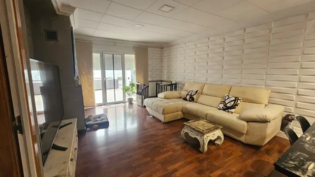 UNIFAMILIAR ADOSADA EN VENDA ZONA BAIX VILA - foto 4