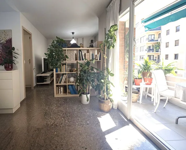 Amplio y Confortable Piso de 4 habitaciones en Barri del Poe - foto 3