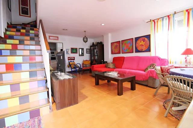BUNGALOW DE ESQUINA EN ZONA KELME — 4