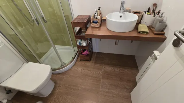 Piso con gran salón de 45 m2, garaje y trastero junto al Parque de Vioño — 36
