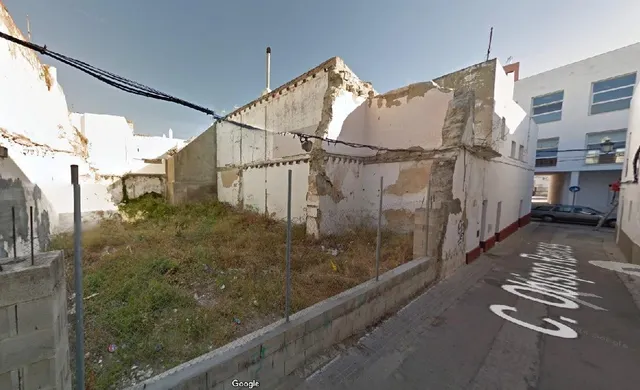 Estupendo solar con proyecto de vivienda en casco histórico de la ciudad — 3
