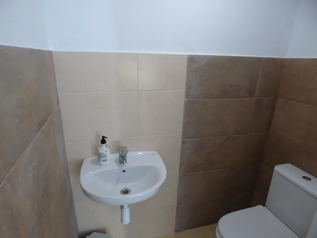 Oportunidad de Alquiler: Local Comercial en Malgrat de Mar — 7