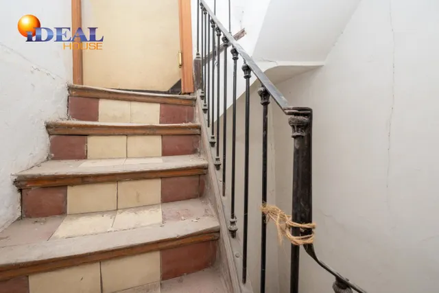 A LA VENTA EDIFICIO EN PLAZA BIB-RAMBLA — 22