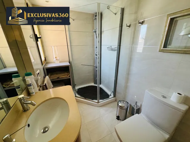 Piso de lujo en primera línea de playa Levante con 3 habitaciones y 2 baños. Exclusivas360 Benidorm — 41
